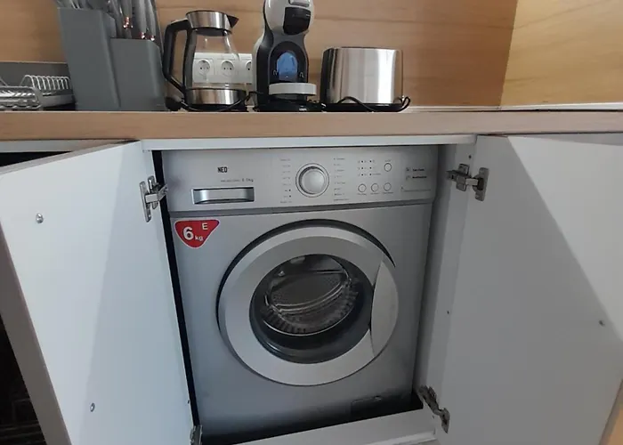 Lux 4403 Near The Lift